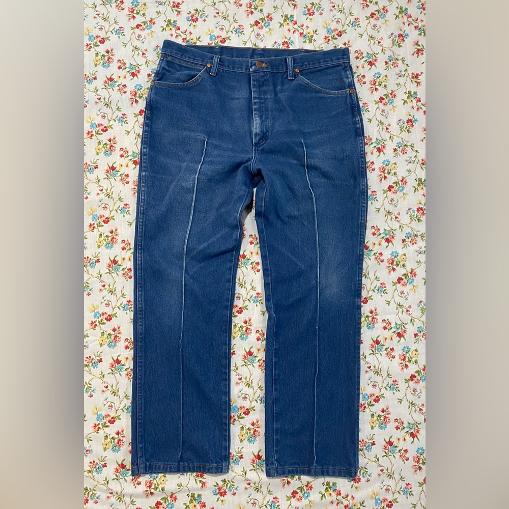 Wrangler, 36x30, Sewn pleat, cool look!